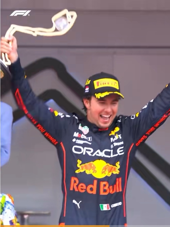 包含红牛二队轻取梅赛德斯，佩雷兹统治全场的词条