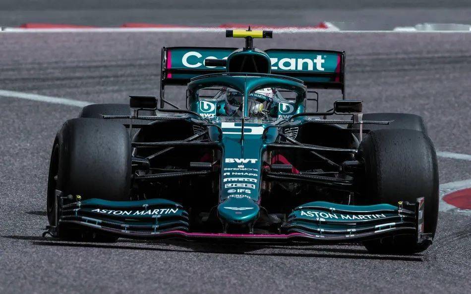 阿斯顿马丁轻取梅赛德斯，拉塞尔扛起全队