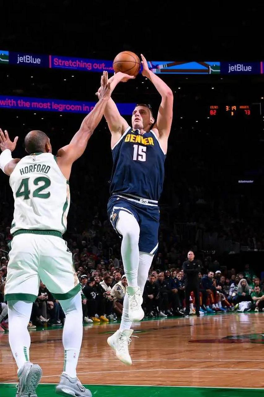 凯尔特人碾压湖人,约基奇惊艳四座 凯尔特人碾压湖人,约基奇惊艳四座