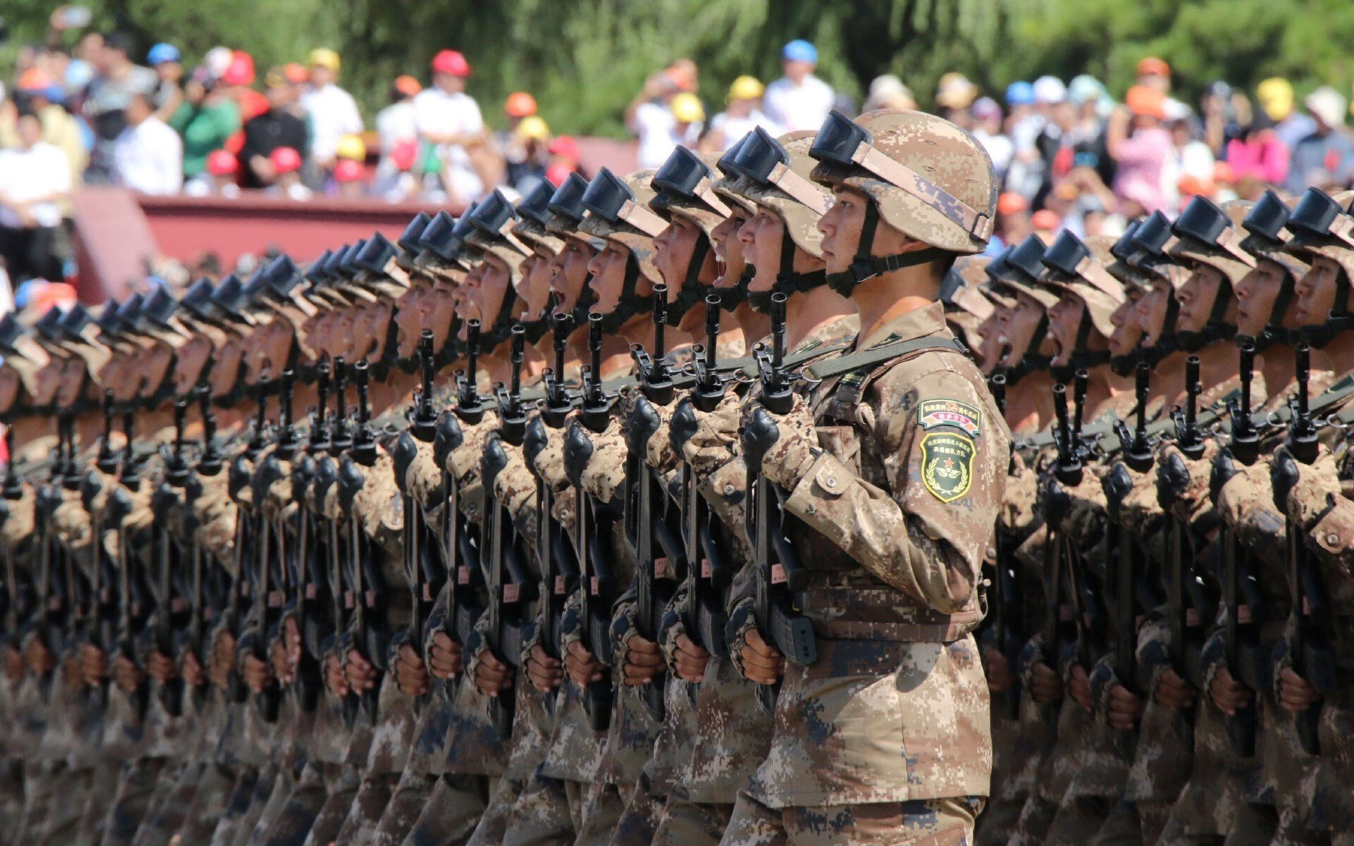 当法老遇上安达卢西亚，莱万在开罗的夜晚定义伟大